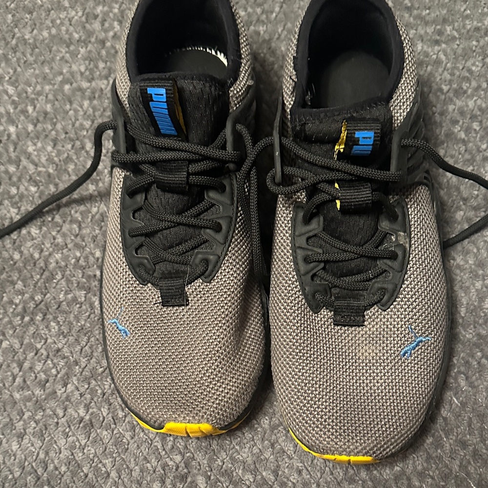 Puma Men's Gray and Blue Athletic Shoes